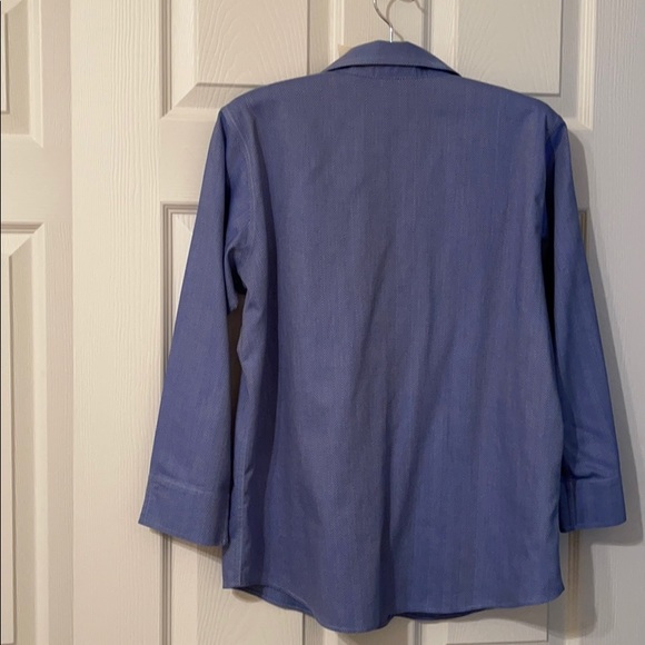 Liz Claiborne Non-Iron Blue Blouse Size 10 - Picture 2 of 11